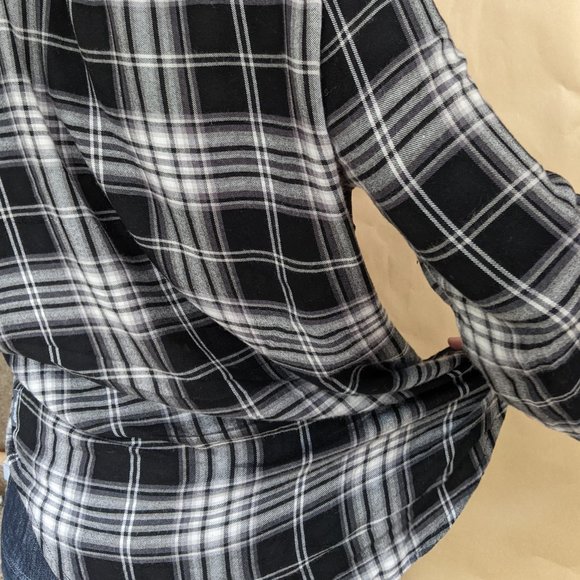 Eddie Bauer flannel, size xl. Black & grey. - Picture 6 of 13